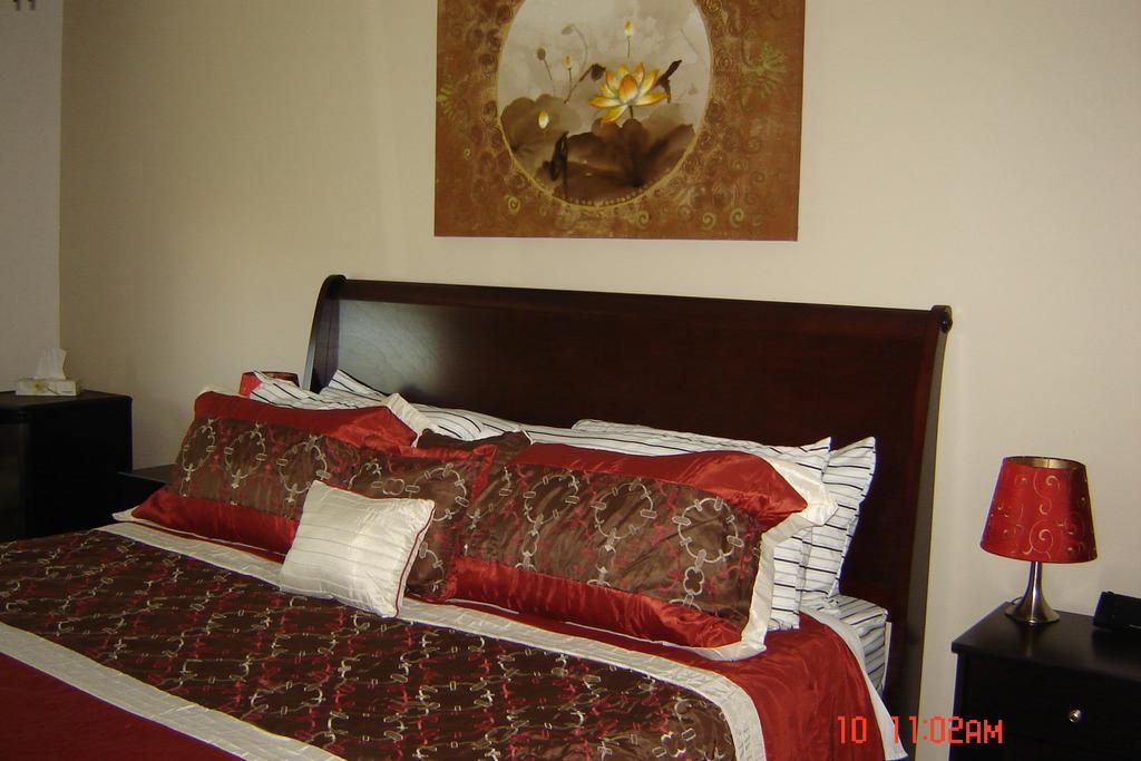 Midway Motel Radisson Номер фото