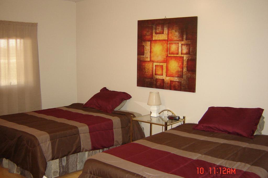 Midway Motel Radisson Номер фото